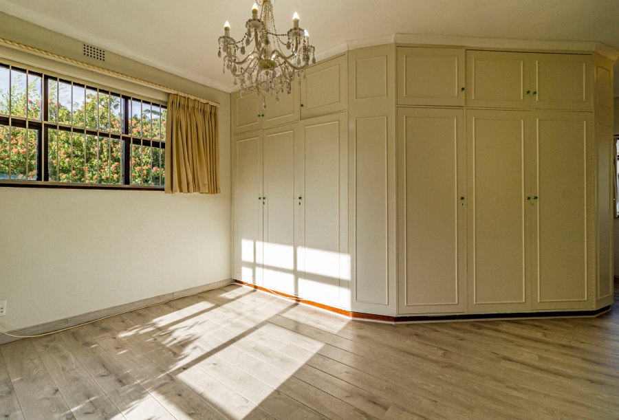 8 Bedroom Property for Sale in Helderberg Estate Western Cape